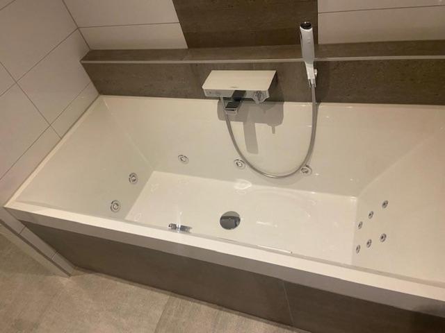 De Twee Linden Hotel Beneden-Leeuwen ภายนอก รูปภาพ