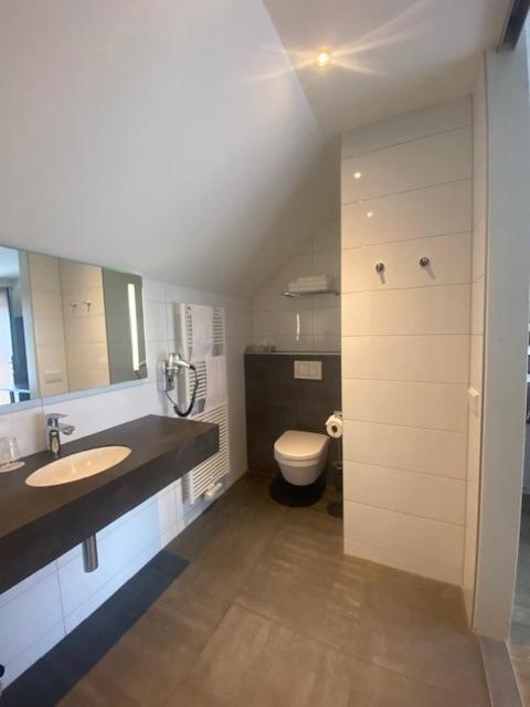 De Twee Linden Hotel Beneden-Leeuwen ห้อง รูปภาพ